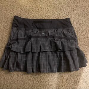 Lululemon run pace setter pleated mid rise skirt size 4